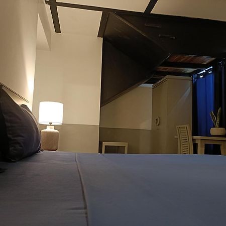 Hangover Hostels Элла Экстерьер фото