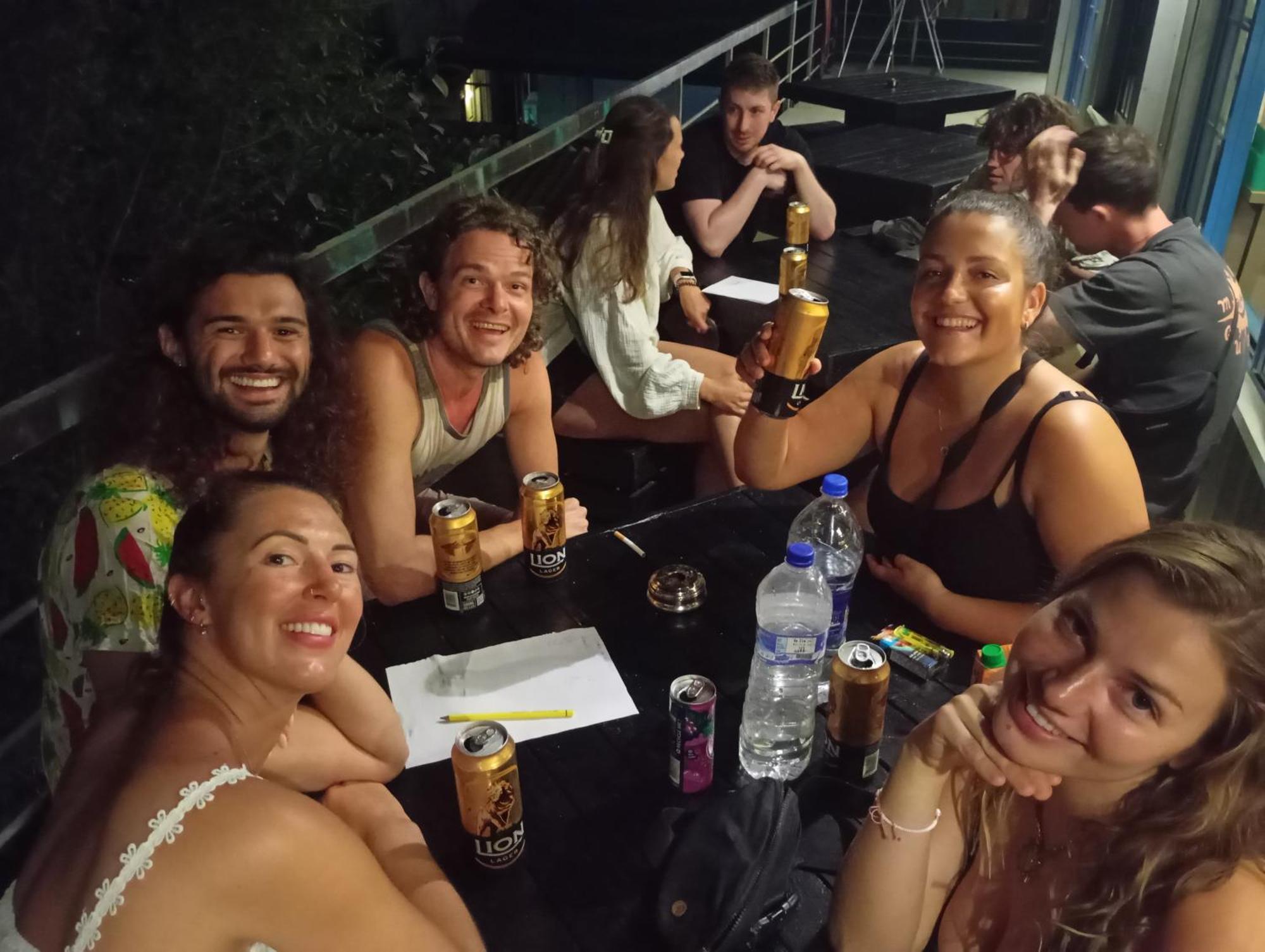Hangover Hostels Элла Экстерьер фото