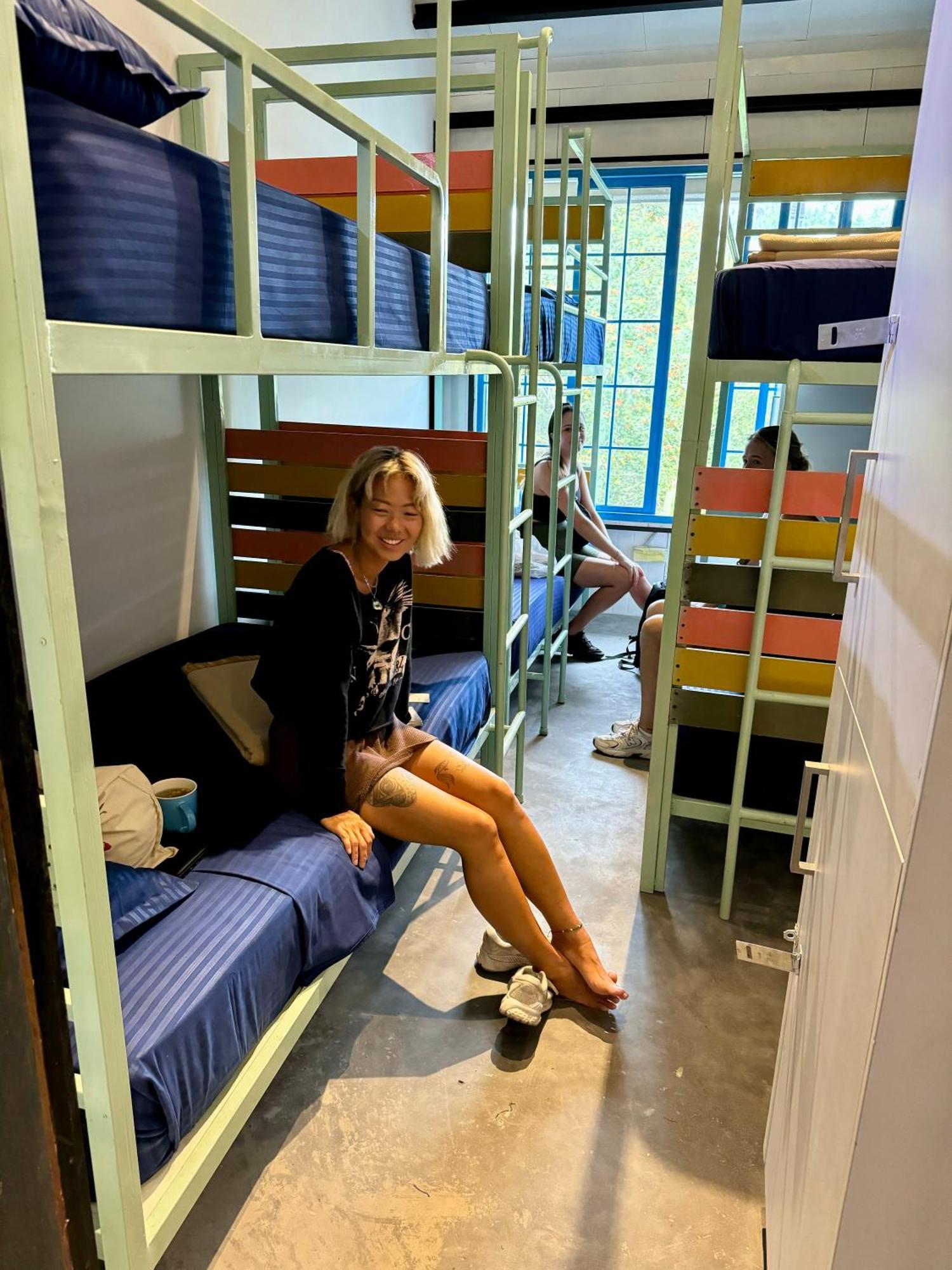 Hangover Hostels Элла Экстерьер фото