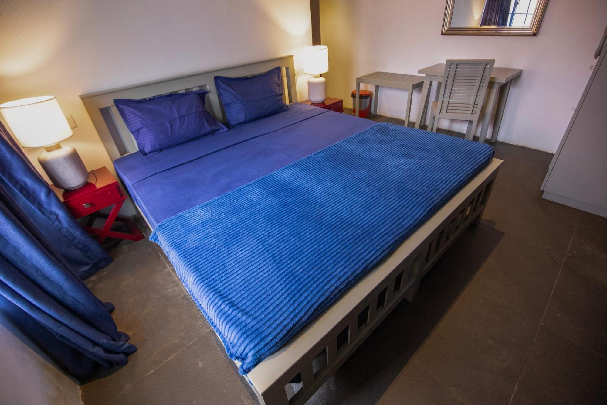 Hangover Hostels Элла Экстерьер фото
