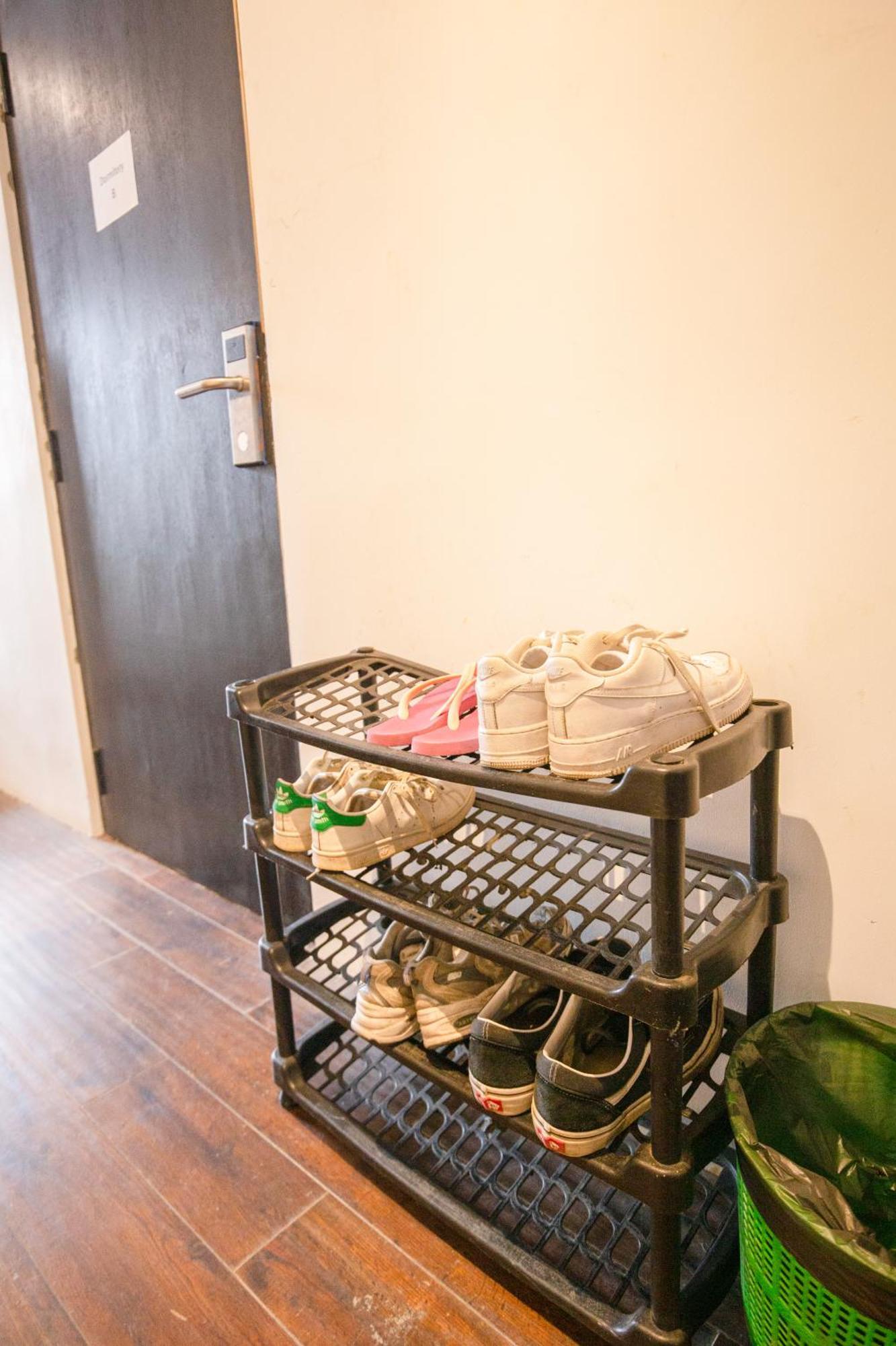 Hangover Hostels Элла Экстерьер фото