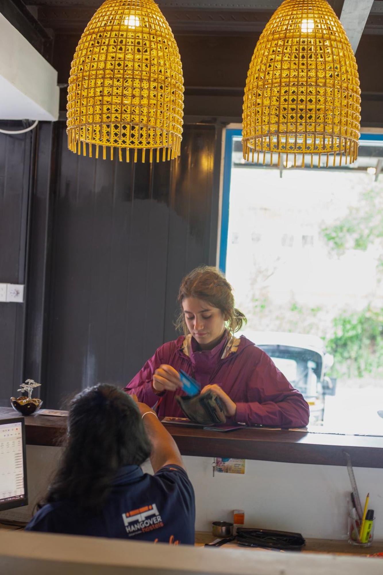 Hangover Hostels Элла Экстерьер фото
