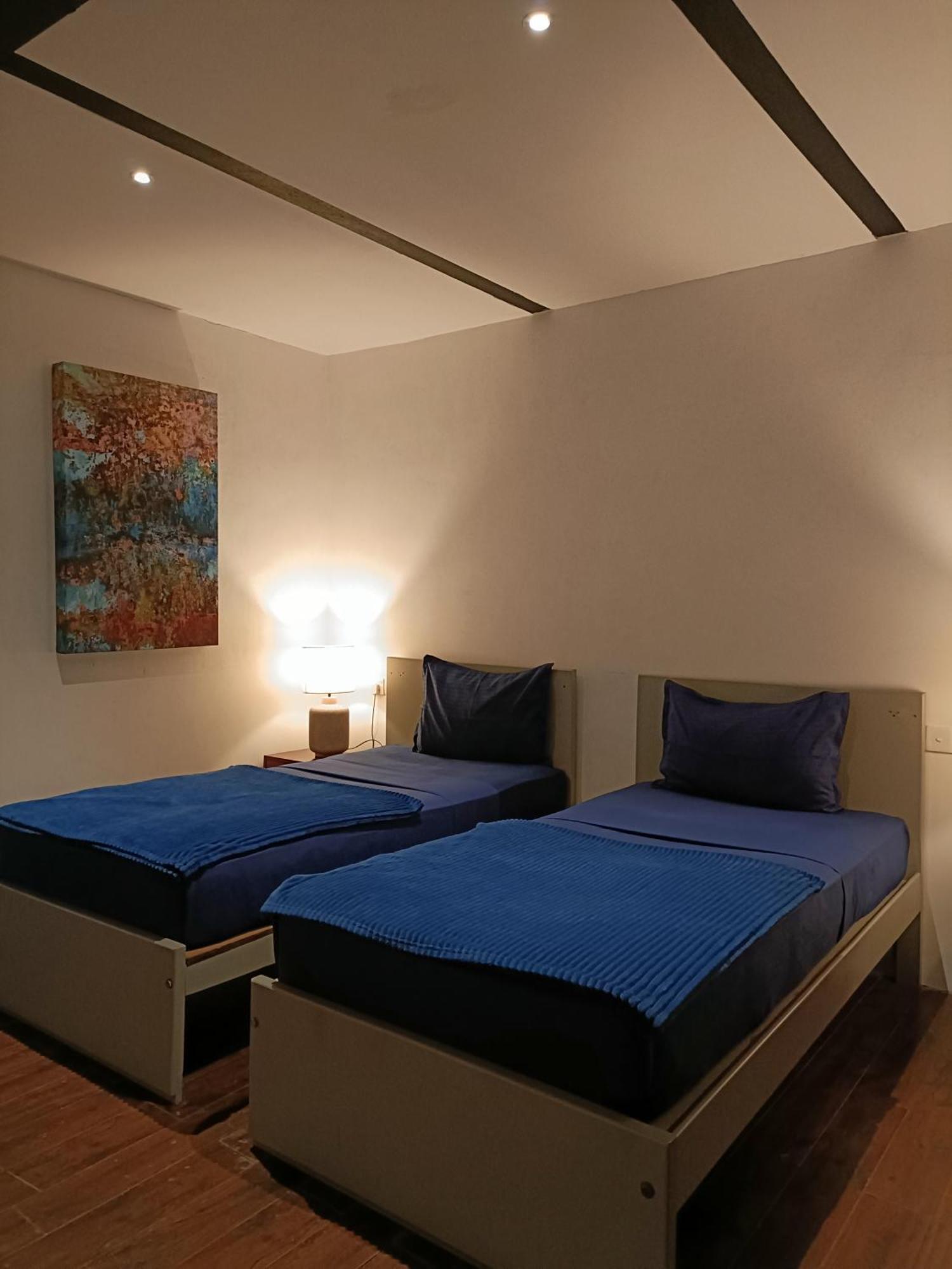 Hangover Hostels Элла Экстерьер фото